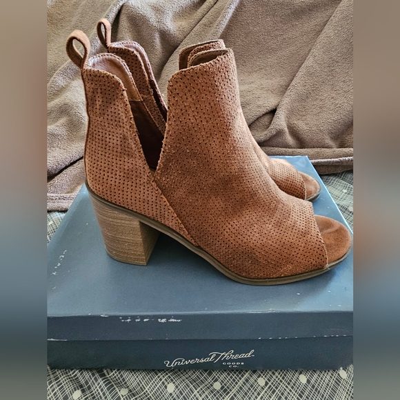 Brown open toe booties 8.5 - Picture 5 of 6